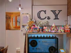 -C.Y Cafe