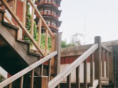 -绳金塔