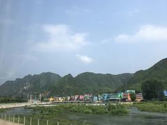 -百里峡七彩艺术小镇