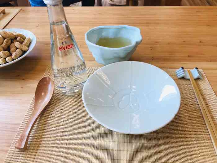 蟹家大院(员工培训中心)-"应该是新开的店,店里只有2种面及醉蟹,味.