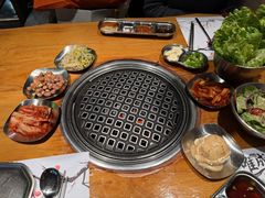 -唯成•韩国炭火烤肉 유성고기