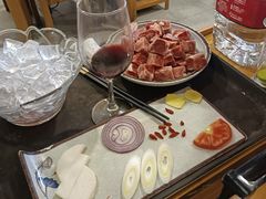 -毛辣果·贵州红酸汤牛肉火锅(西单店)