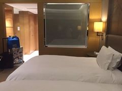 iphone_upload_pic-上海中航虹桥机场泊悦酒店