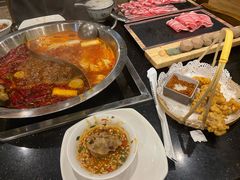 -百年川椒重庆老火锅(光谷店)