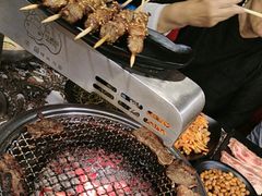 -啊美丽炭火烤肉(滑翔一店)