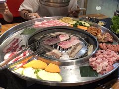 -哈哈碳都·牛肋条无限自助烤肉(宝龙店)