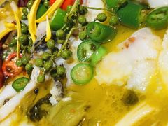 酸汤鱼-吕氏疙瘩汤·新鲁菜(济南万象城店)