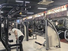 -星动力健身俱乐部(新塘店)