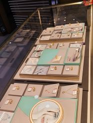 -东方福珠宝( 青岛店)