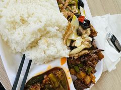 -四川华星名仕奥迪4S店(羊西店)