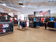 店内环境-UNDER ARMOUR(新燕莎奥莱店)