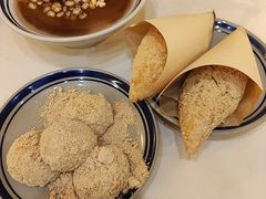 -正南齐北·老街糯米团(洪崖洞店)