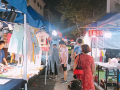 -吴山路夜市