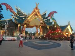 -七彩云南欢乐世界