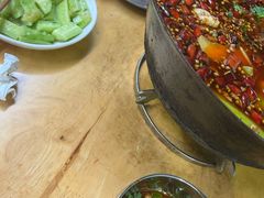 -鸿顺老铁锅美蛙鱼府(解放碑店)
