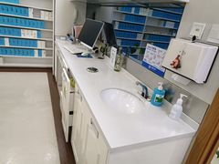 -茂菊口腔连锁(浦东南路店)