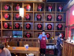大堂-先启半步颠小酒馆(白麓里店)