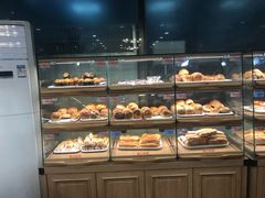 面包甜点陈列柜-新侨三宝乐面包店(崇文门店)