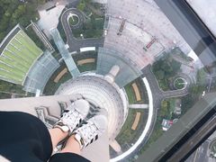 透明玻璃空中走廊-东方明珠广播电视塔