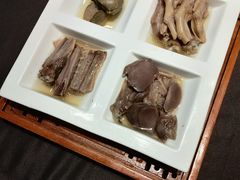 -香山湖家家宴(中山陵店)