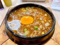 窝蛋牛肉饭-喜莲咖啡