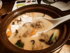 京城酥肉锅-四季民福烤鸭店(西单华威约饭街店)