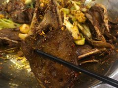 -嘎嘎鸭下巴·爆辣干锅(明教寺店)