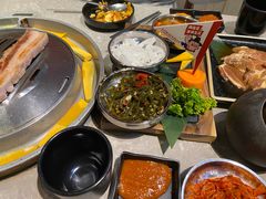 -哈哈碳都·牛肋条无限自助烤肉(台江万达店)