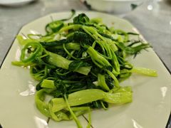 -银峰农庄·特色烧鸡·鲜无花果浸鸡