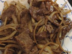 新疆香辣牛肉饭-玫瑰苑烧腊饭店