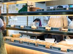 面包甜点陈列柜-袁记云饺(鼓楼店)