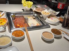 -海底捞火锅鲜切牛肉主题店(长寿路店)