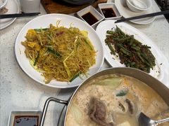 -肥仔文澳门猪骨煲(南京西路店)
