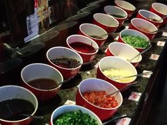 自助调料区-红牌美蛙鱼头火锅(万辉国际广场店)