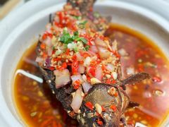 香酥大鲫鱼-费大厨辣椒炒肉(正佳广场店)