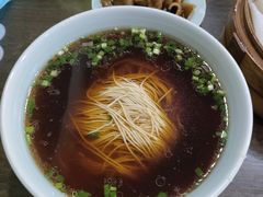 红汤面底-裕兴记•蟹黄面馆(人民广场店)
