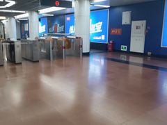 -公园前(地铁站)