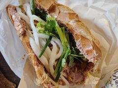 -Bánh Mì Huynh Hoa