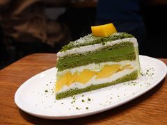芒果抹茶奶油奶酥蛋糕-black rainbow coffee