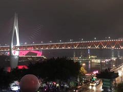 -屋顶顶城市·江景酒店-客房部