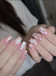 -猪猪女孩日式美睫美甲
