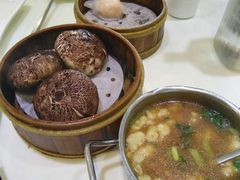 蘑菇包，肉丝疙瘩汤-圣河湾虾饺美食(站前店)