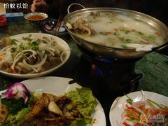 炒羊腰、老虎菜等合影-东方亚克西餐厅(西康路店)