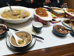-梅利汴京烤鸭•开封豫菜地标店(东大街店)