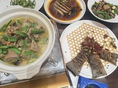 -洈水谣 · 地道荆州松滋菜(菱角湖公园店)