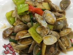 爆炒花甲-琼大师东方烤乳猪(亚特兰蒂斯店)