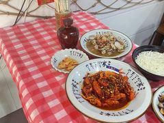 -小球滚滚湘菜馆·烤鱼·口味虾(太平街店)