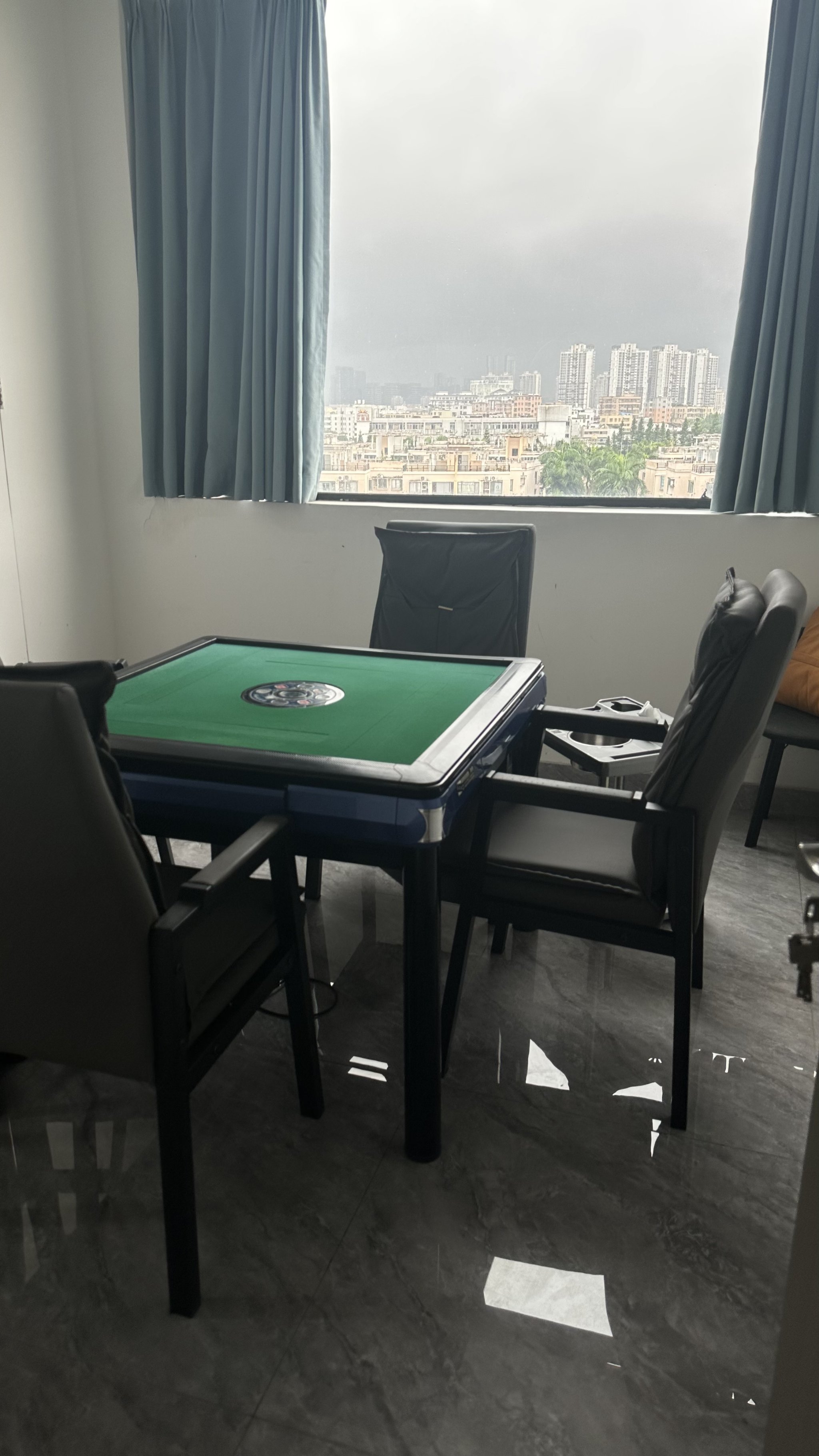 棋牌室内部照片图片