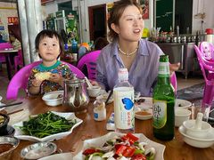 -黄记四更烤乳猪店