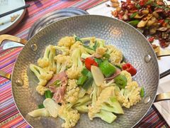 -香巴拉云南餐厅(华莱坞店)